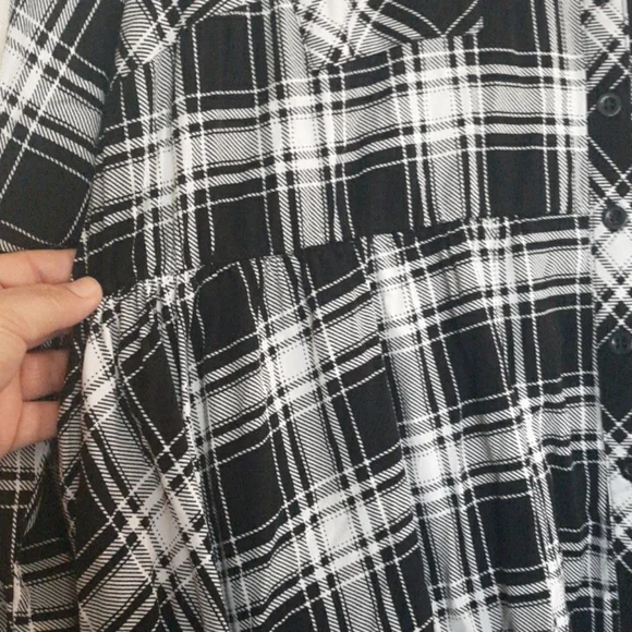 Torrid Black And White Plaid Challis Shirtdress - Picture 8 of 15